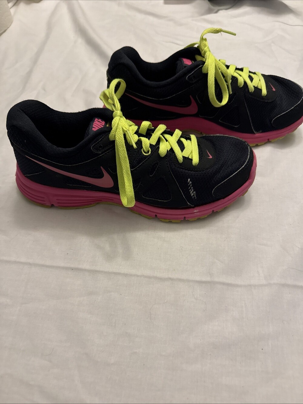 Nike Revolution 2 Running Shoes Womens Size 8.5 Black Pink Sneakers 554900-463